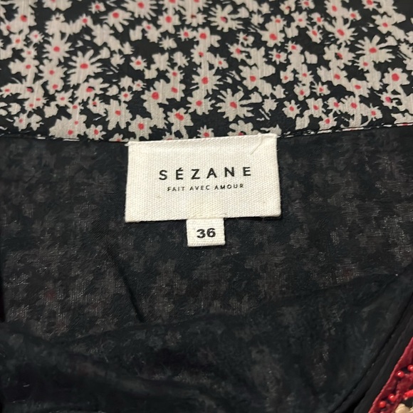 Mini skirts - Picture 3 of 5